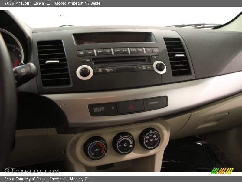 Wicked White Satin / Beige 2009 Mitsubishi Lancer ES
