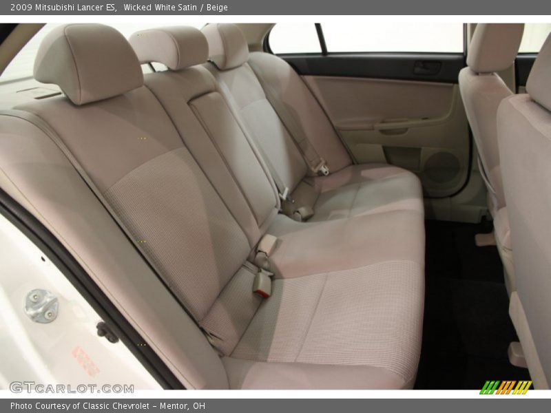 Wicked White Satin / Beige 2009 Mitsubishi Lancer ES