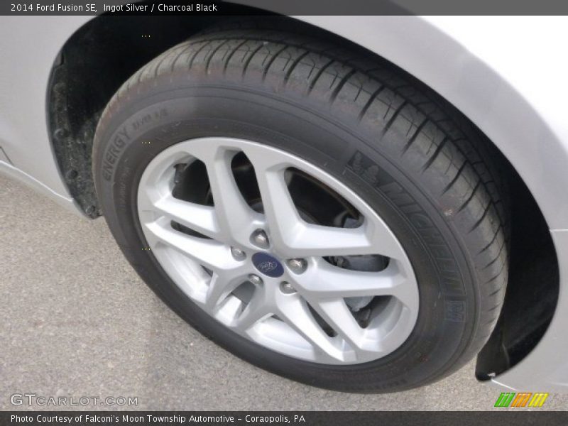 Ingot Silver / Charcoal Black 2014 Ford Fusion SE