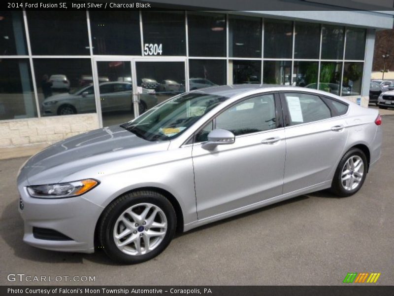 Ingot Silver / Charcoal Black 2014 Ford Fusion SE