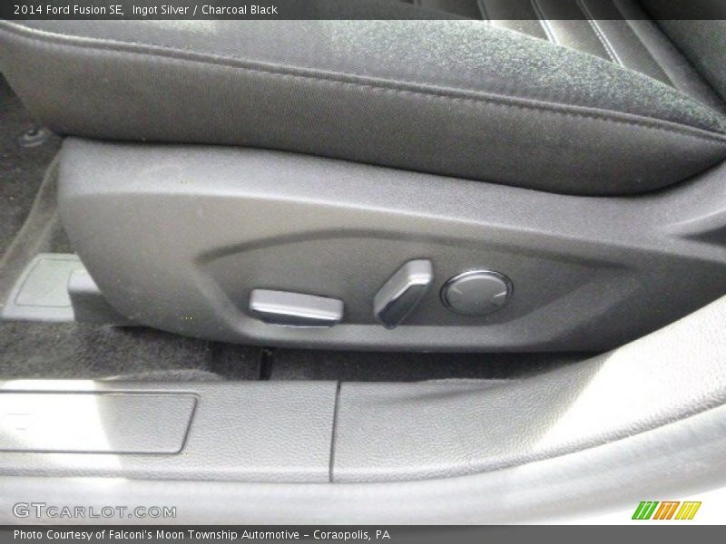 Ingot Silver / Charcoal Black 2014 Ford Fusion SE
