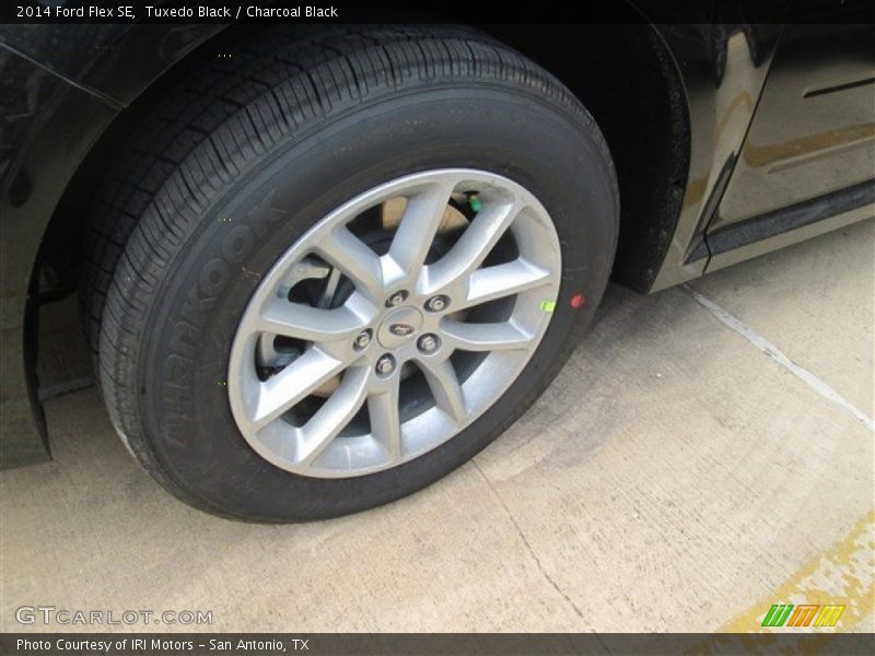 Tuxedo Black / Charcoal Black 2014 Ford Flex SE
