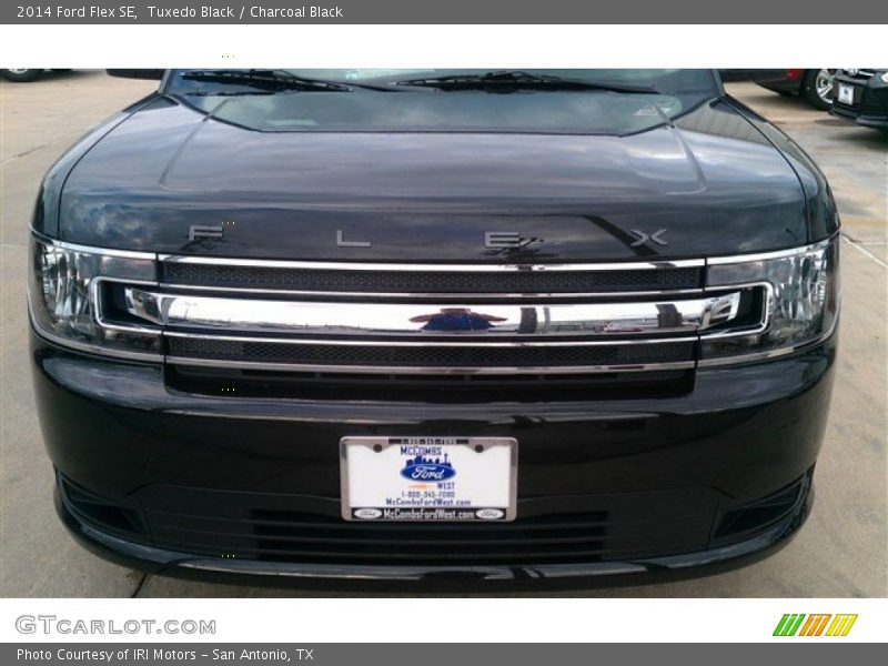 Tuxedo Black / Charcoal Black 2014 Ford Flex SE