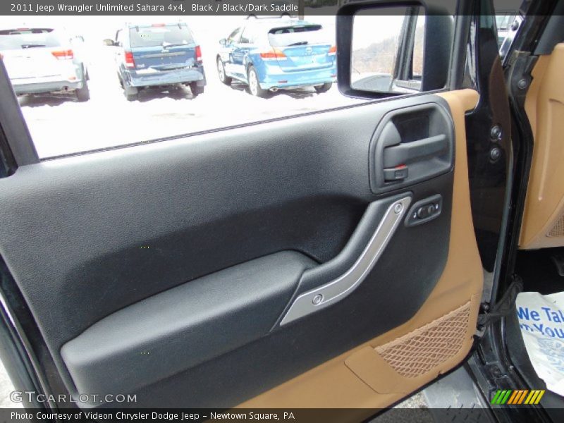 Black / Black/Dark Saddle 2011 Jeep Wrangler Unlimited Sahara 4x4