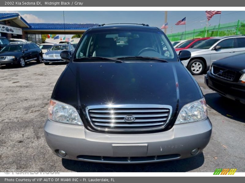 Midnight Black / Gray 2002 Kia Sedona EX