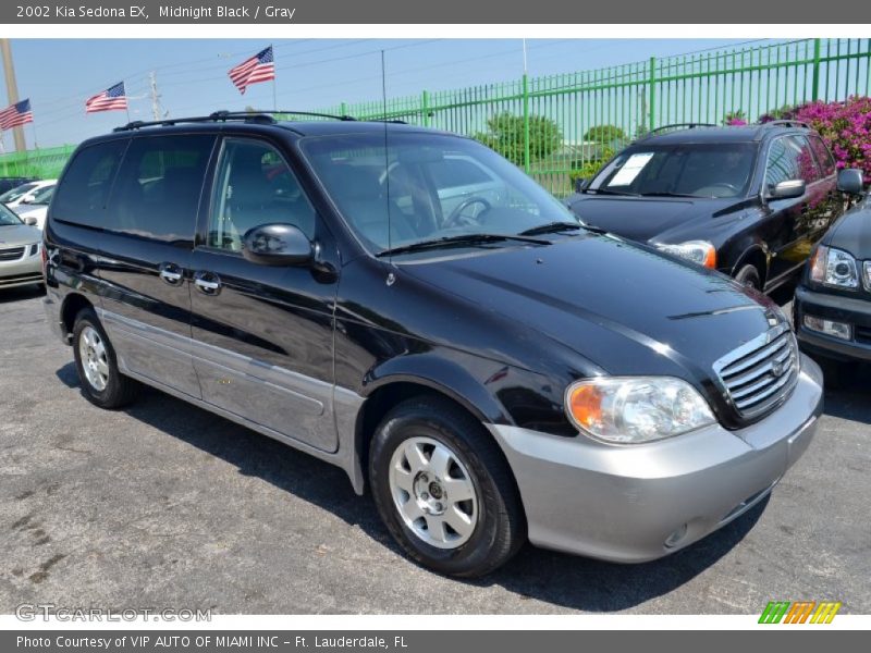 Midnight Black / Gray 2002 Kia Sedona EX