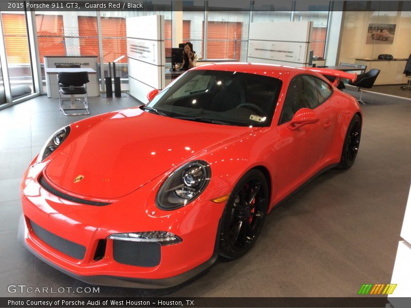 Front 3/4 View of 2015 911 GT3