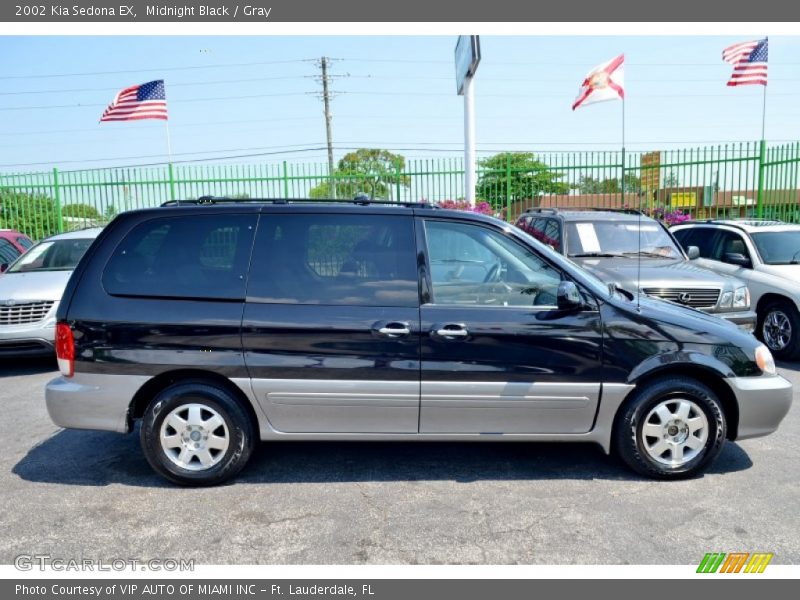 Midnight Black / Gray 2002 Kia Sedona EX