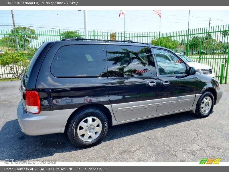 Midnight Black / Gray 2002 Kia Sedona EX
