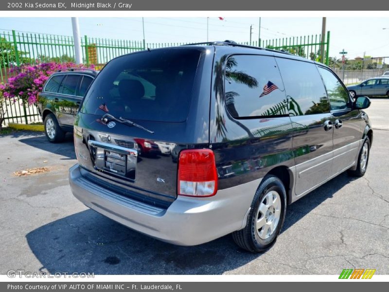 Midnight Black / Gray 2002 Kia Sedona EX