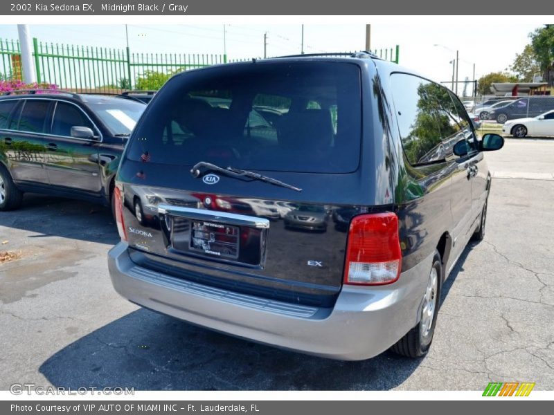 Midnight Black / Gray 2002 Kia Sedona EX