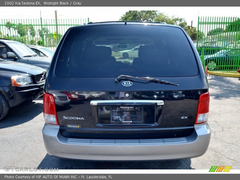 Midnight Black / Gray 2002 Kia Sedona EX