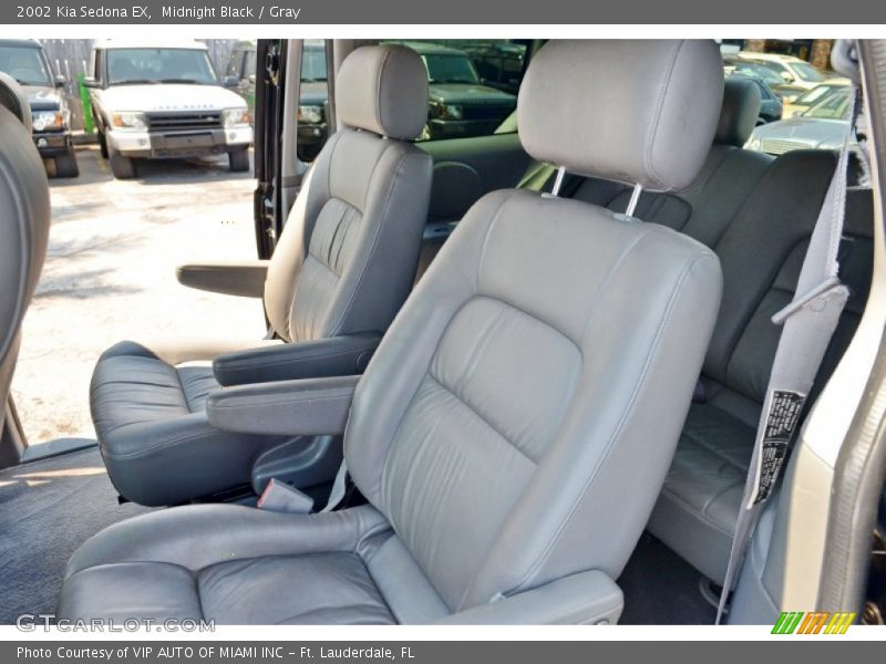 Midnight Black / Gray 2002 Kia Sedona EX