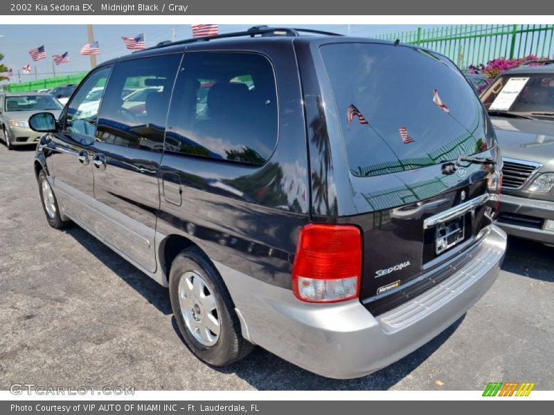 Midnight Black / Gray 2002 Kia Sedona EX