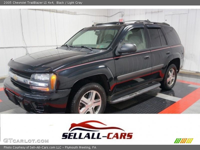 Black / Light Gray 2005 Chevrolet TrailBlazer LS 4x4