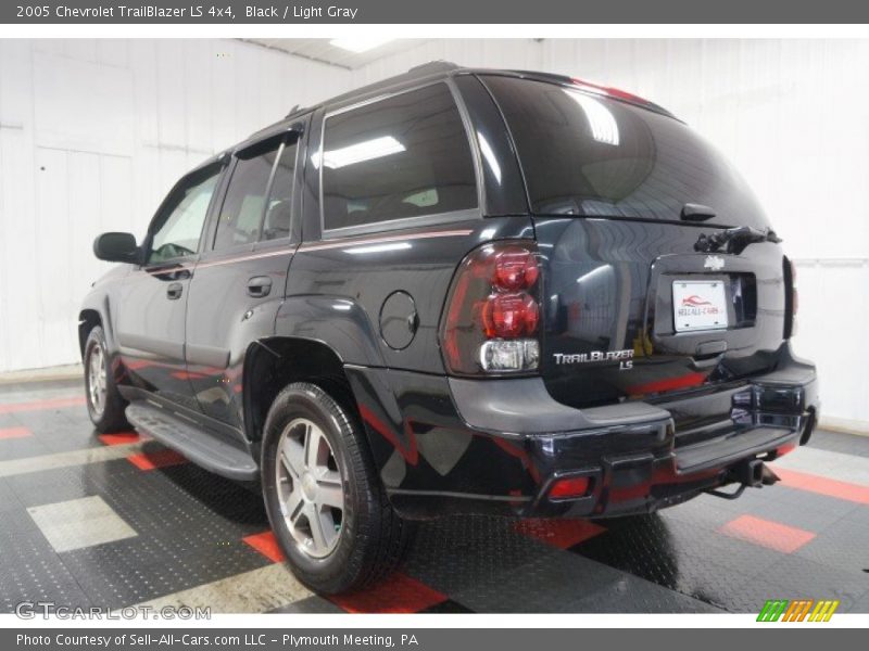 Black / Light Gray 2005 Chevrolet TrailBlazer LS 4x4