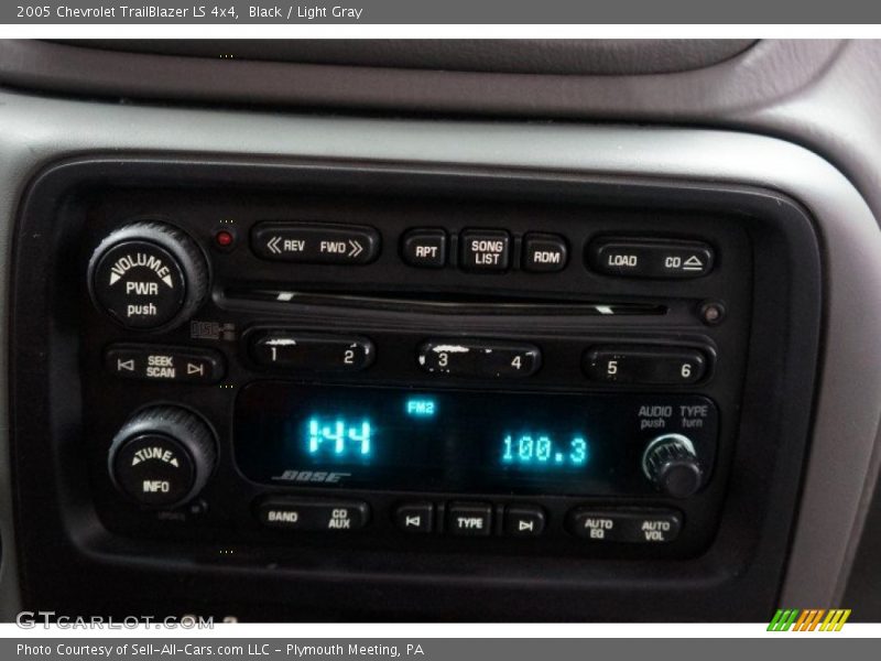 Black / Light Gray 2005 Chevrolet TrailBlazer LS 4x4