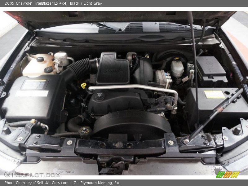 Black / Light Gray 2005 Chevrolet TrailBlazer LS 4x4