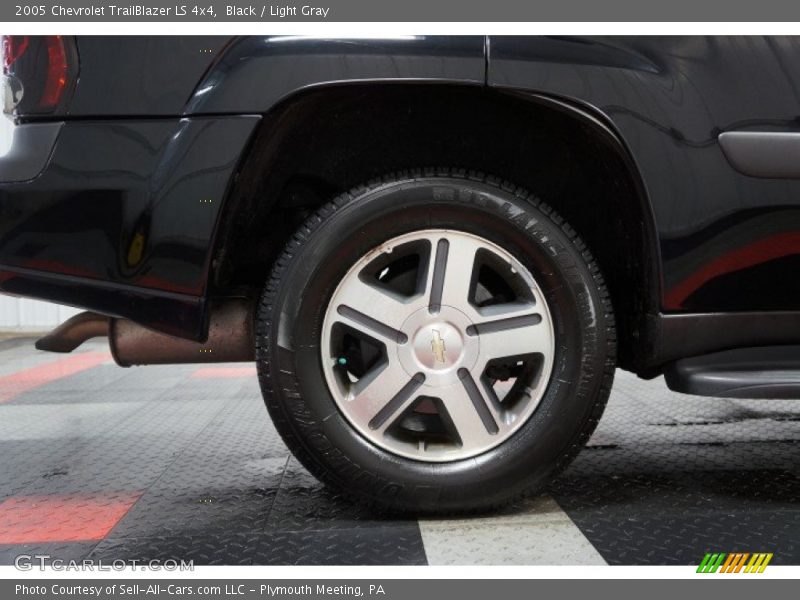 Black / Light Gray 2005 Chevrolet TrailBlazer LS 4x4