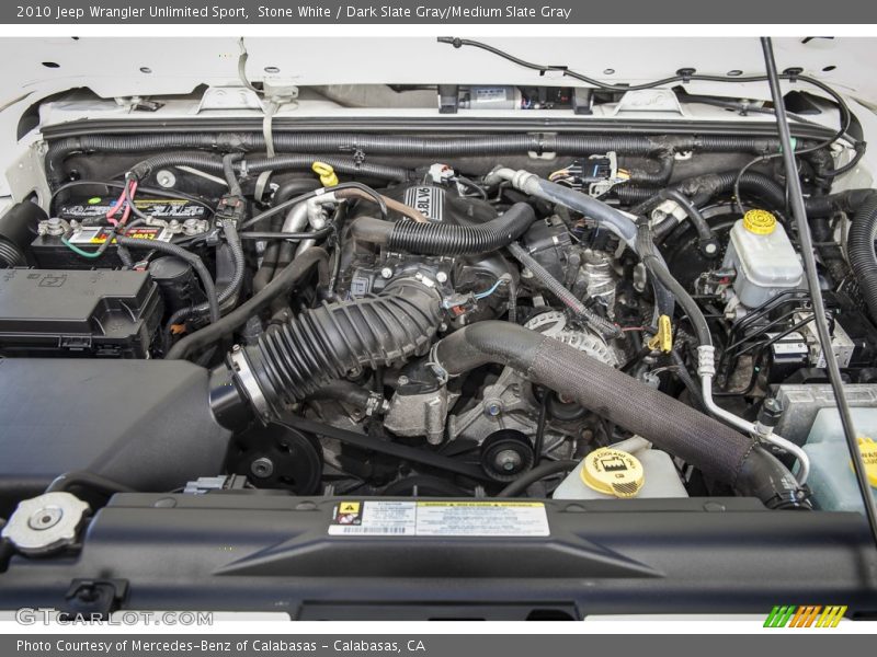 Stone White / Dark Slate Gray/Medium Slate Gray 2010 Jeep Wrangler Unlimited Sport