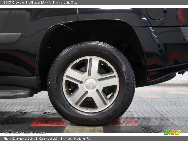Black / Light Gray 2005 Chevrolet TrailBlazer LS 4x4