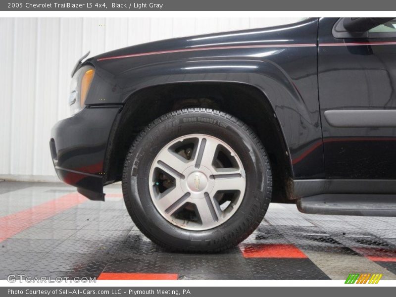 Black / Light Gray 2005 Chevrolet TrailBlazer LS 4x4