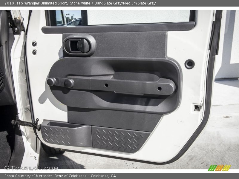 Stone White / Dark Slate Gray/Medium Slate Gray 2010 Jeep Wrangler Unlimited Sport