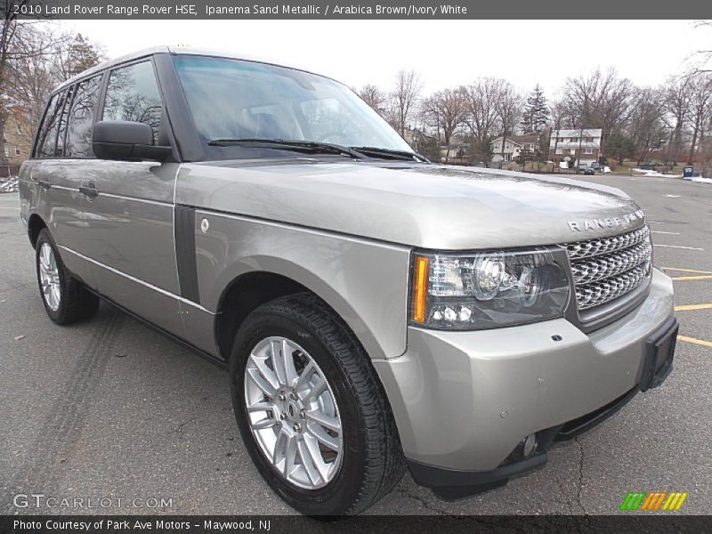 Front 3/4 View of 2010 Range Rover HSE
