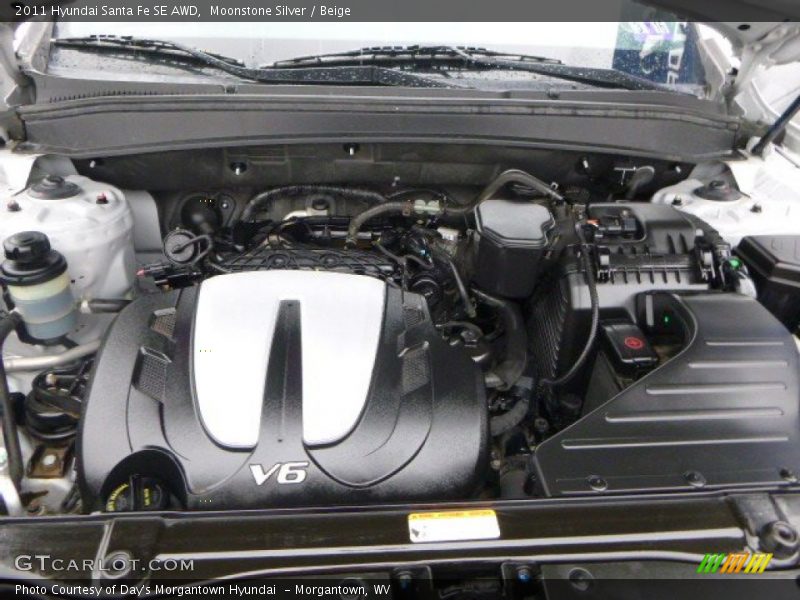 Moonstone Silver / Beige 2011 Hyundai Santa Fe SE AWD