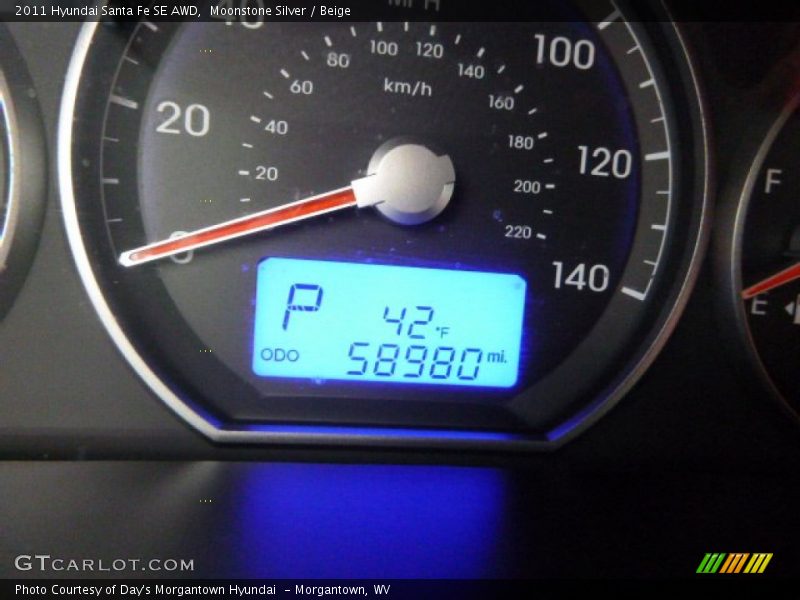 Moonstone Silver / Beige 2011 Hyundai Santa Fe SE AWD