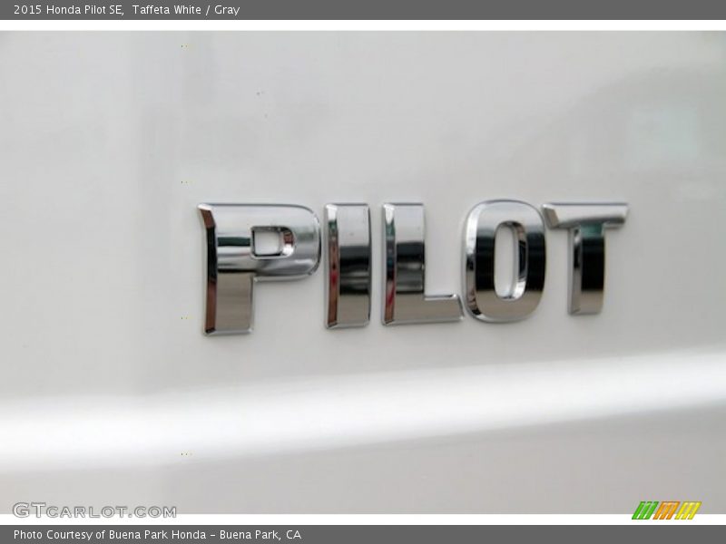 Taffeta White / Gray 2015 Honda Pilot SE