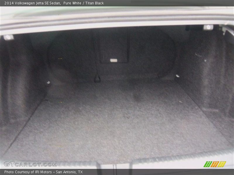 Pure White / Titan Black 2014 Volkswagen Jetta SE Sedan