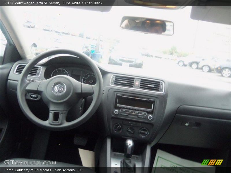 Pure White / Titan Black 2014 Volkswagen Jetta SE Sedan