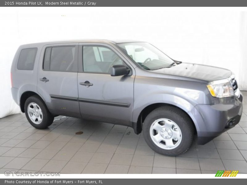 Modern Steel Metallic / Gray 2015 Honda Pilot LX