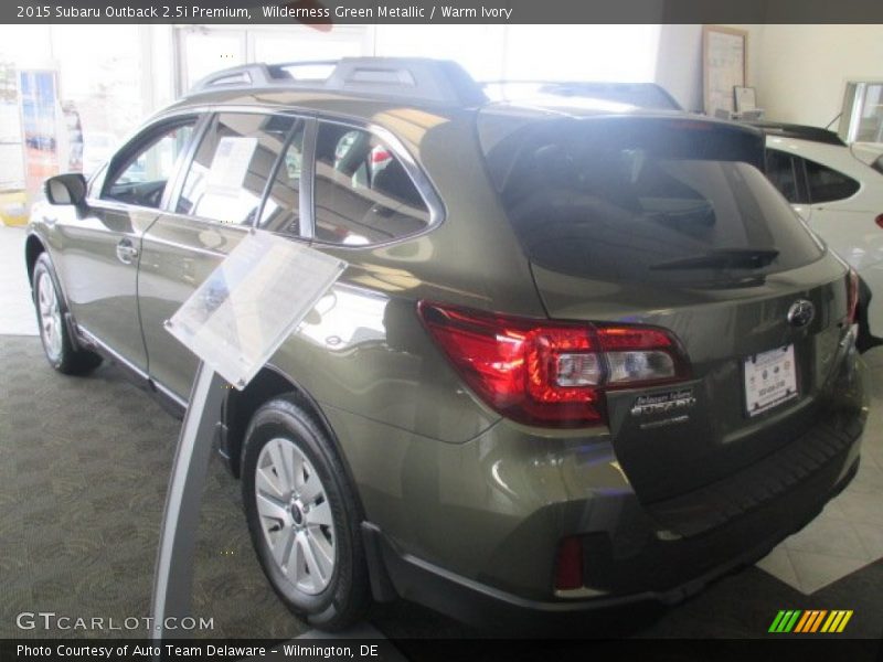 Wilderness Green Metallic / Warm Ivory 2015 Subaru Outback 2.5i Premium