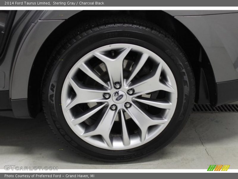 Sterling Gray / Charcoal Black 2014 Ford Taurus Limited