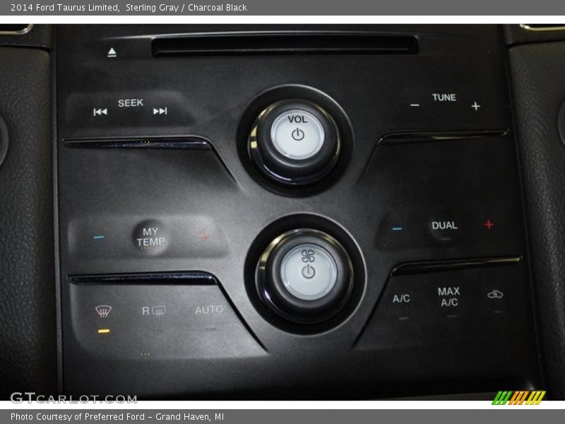 Sterling Gray / Charcoal Black 2014 Ford Taurus Limited