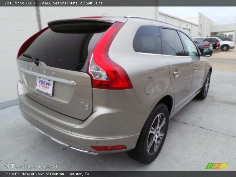 Sea Shell Metallic / Soft Beige 2015 Volvo XC60 T6 AWD