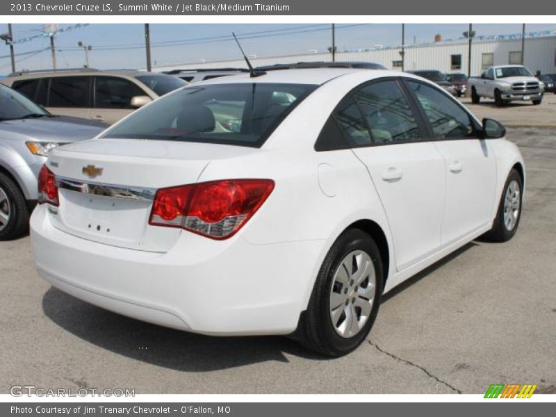 Summit White / Jet Black/Medium Titanium 2013 Chevrolet Cruze LS