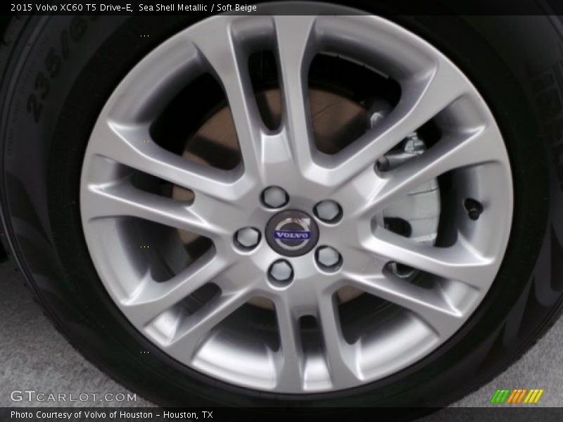 Sea Shell Metallic / Soft Beige 2015 Volvo XC60 T5 Drive-E