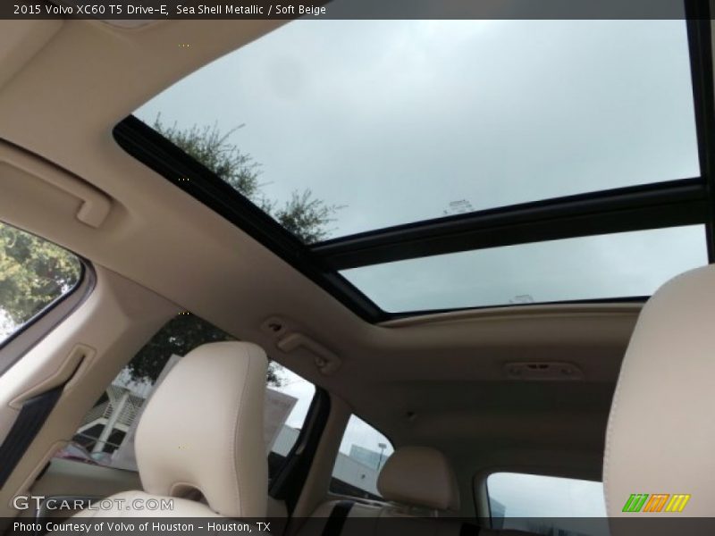 Sea Shell Metallic / Soft Beige 2015 Volvo XC60 T5 Drive-E