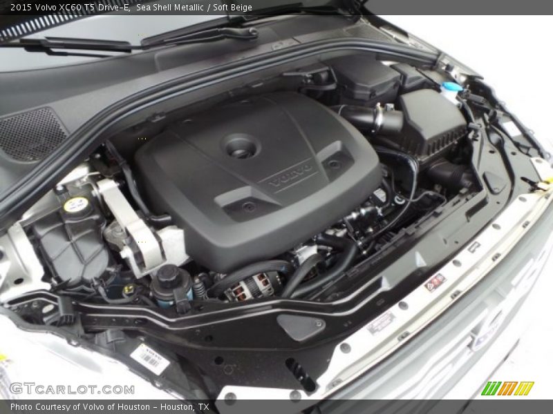 Sea Shell Metallic / Soft Beige 2015 Volvo XC60 T5 Drive-E