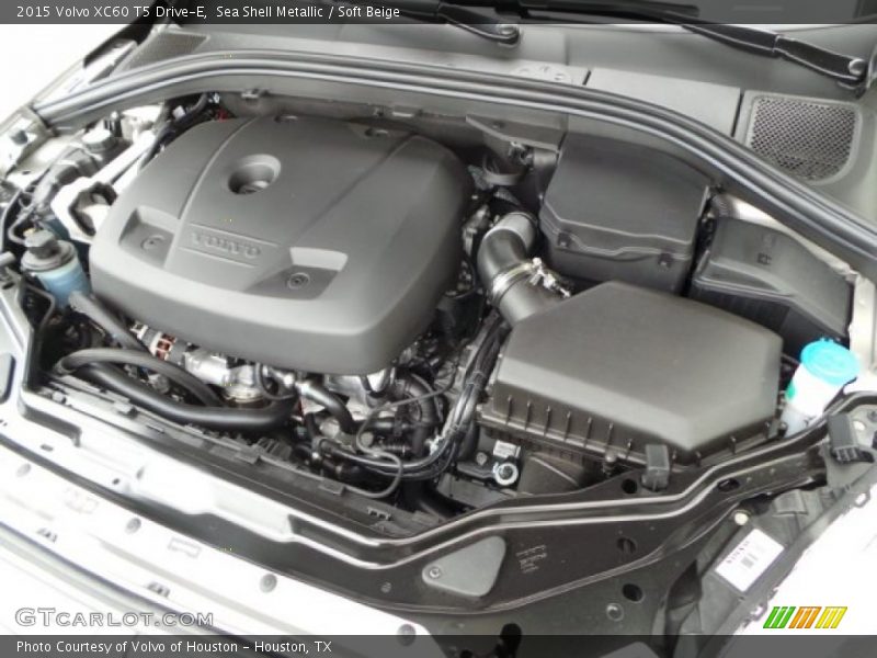 Sea Shell Metallic / Soft Beige 2015 Volvo XC60 T5 Drive-E