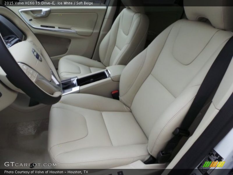 Ice White / Soft Beige 2015 Volvo XC60 T5 Drive-E