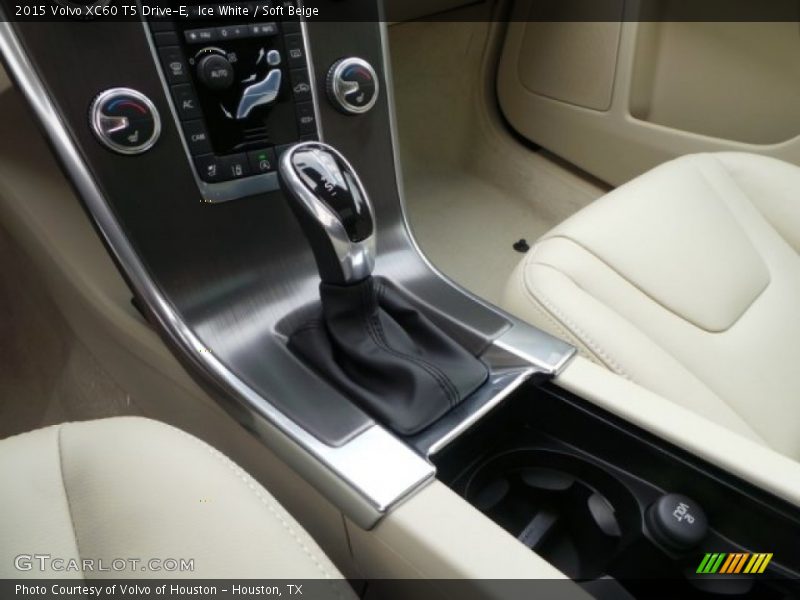Ice White / Soft Beige 2015 Volvo XC60 T5 Drive-E
