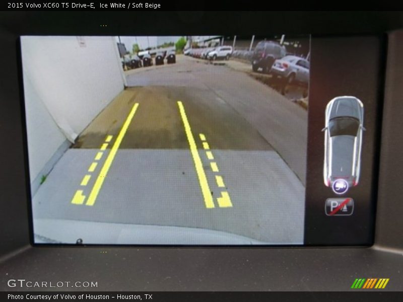 Ice White / Soft Beige 2015 Volvo XC60 T5 Drive-E