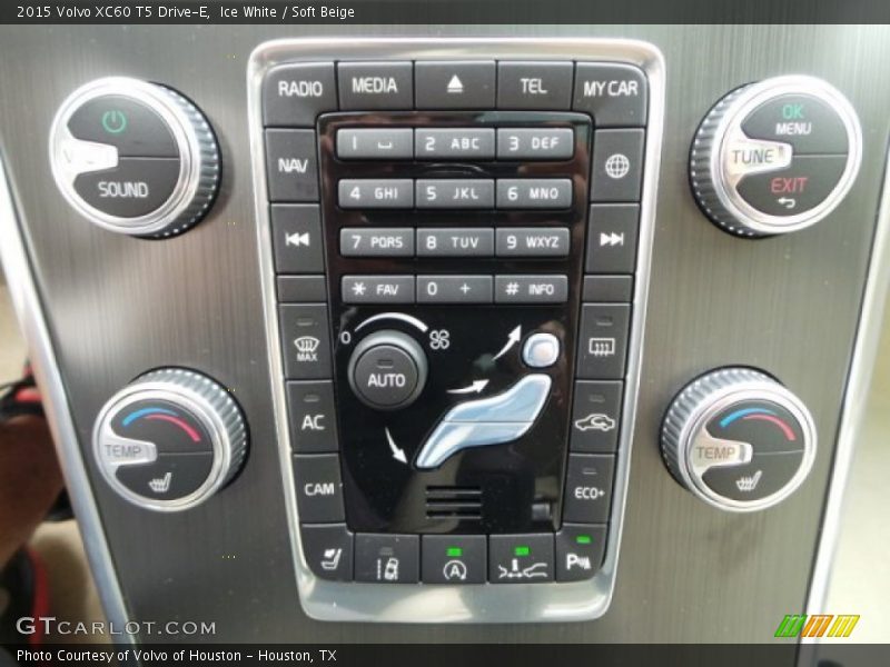 Ice White / Soft Beige 2015 Volvo XC60 T5 Drive-E
