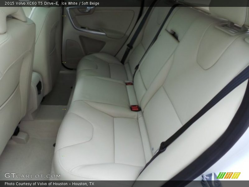 Ice White / Soft Beige 2015 Volvo XC60 T5 Drive-E