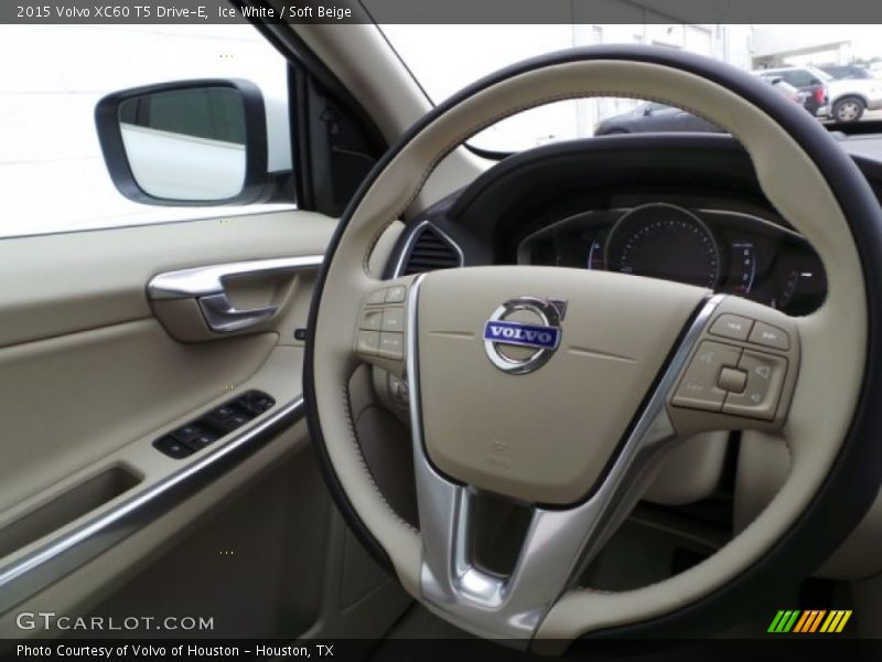 Ice White / Soft Beige 2015 Volvo XC60 T5 Drive-E