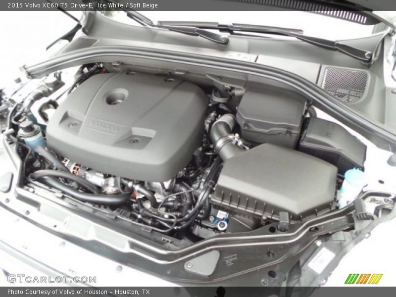 Ice White / Soft Beige 2015 Volvo XC60 T5 Drive-E